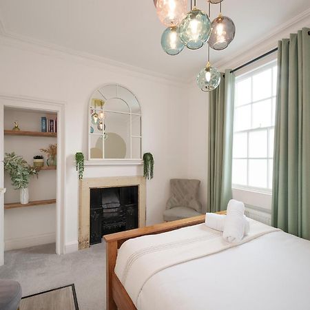 Апартаменты The Haze House - 4 Bed Townhouse Бат Экстерьер фото